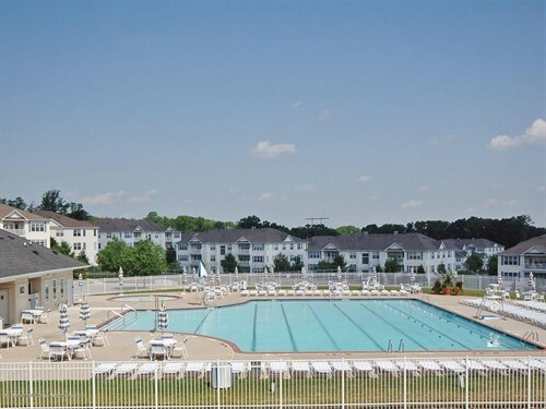 Building Photo - Condominium, High Rise - Manalapan, NJ