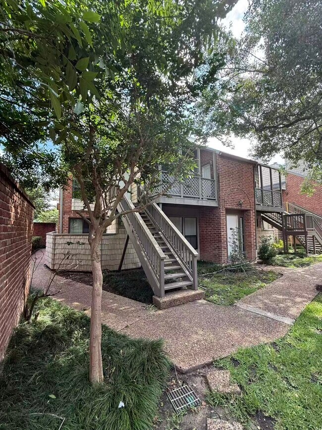 Building Photo - 2829 Timmons Ln
