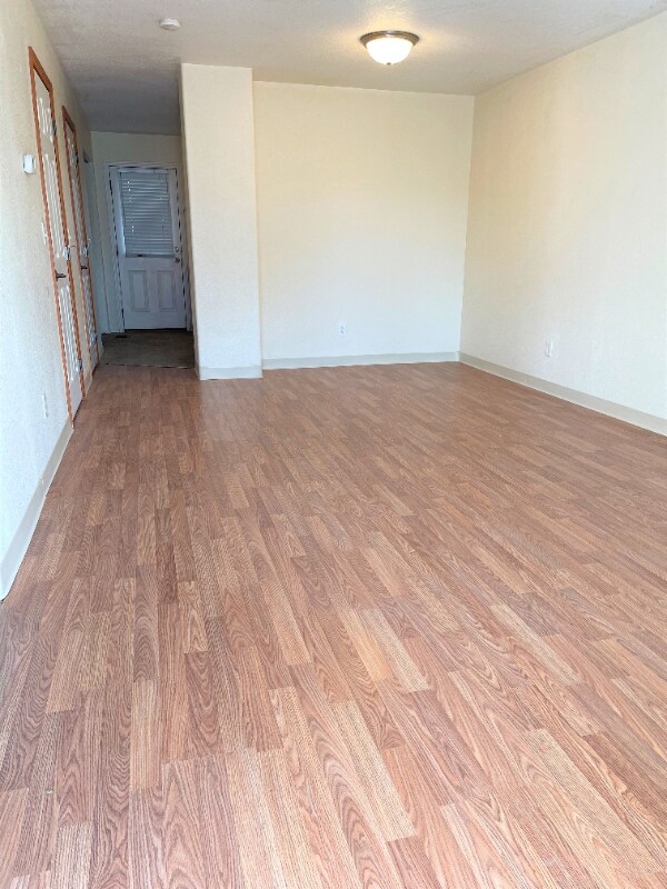 Building Photo - 450 Midway Rd