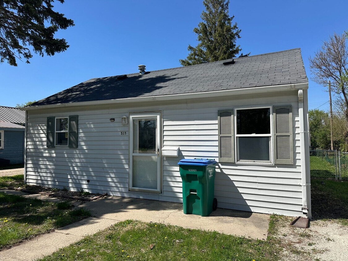 Foto principal - 2 Bedroom House in Webster City $750