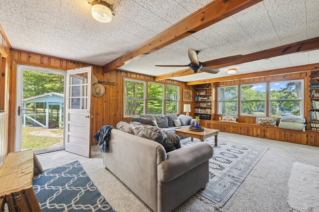 Building Photo - 4116 Tuffy Ln