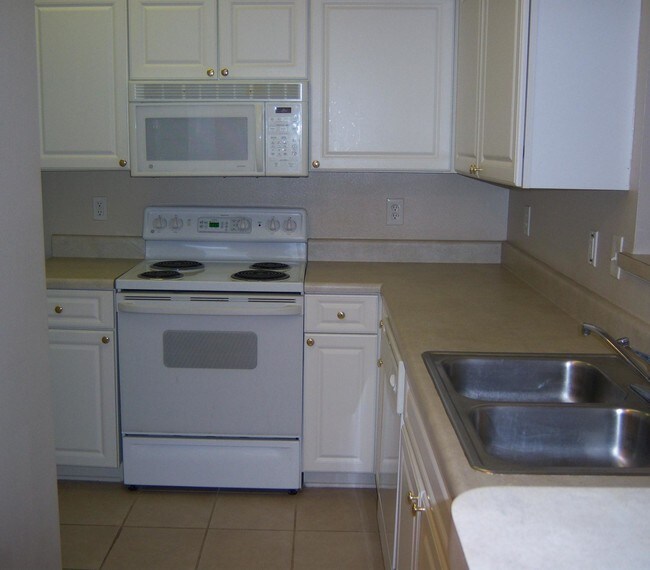 Building Photo - 15 Johnny Mercer Blvd