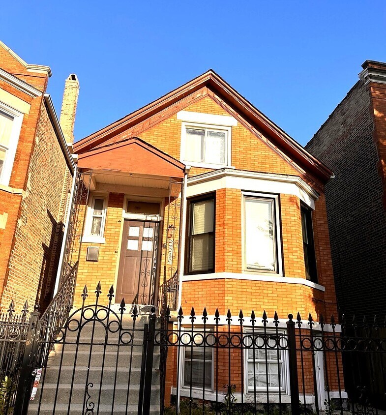 Primary Photo - 2519 S Ridgeway Ave