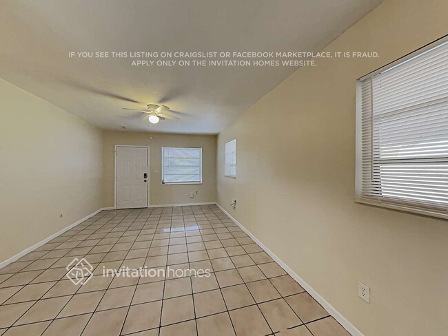 Building Photo - 231 NE 169th St
