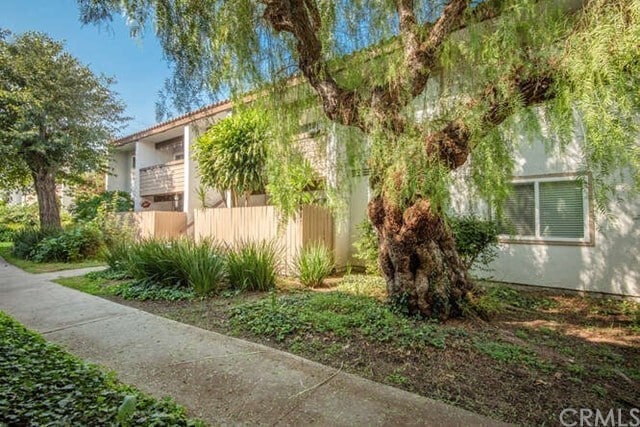 Building Photo - 2521 Sunflower Ave