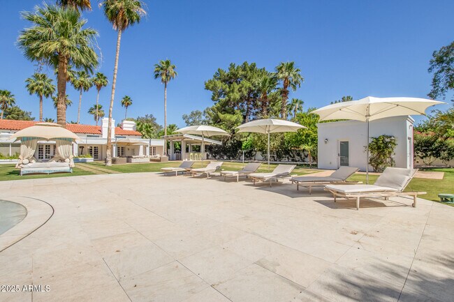 Foto del edificio - 9128 N 55th St