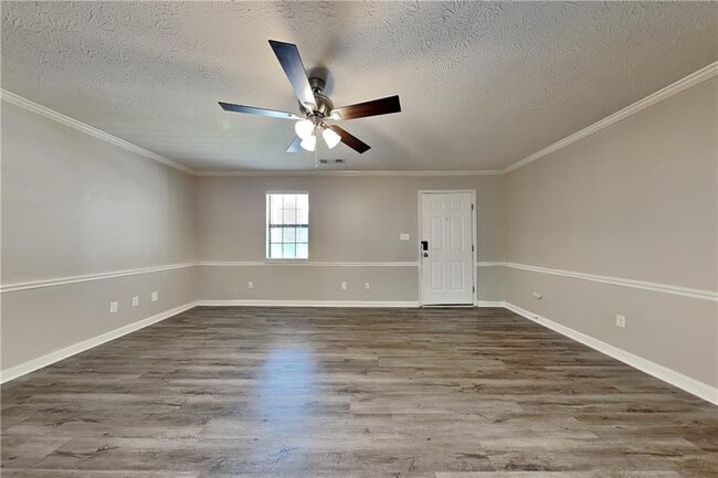 Building Photo - 7116 Stonecreek Dr