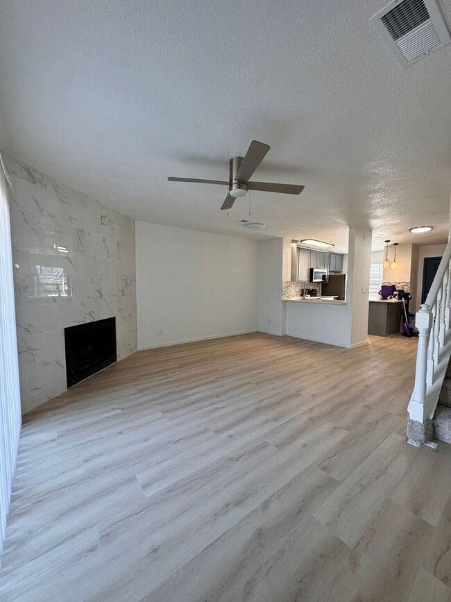 Building Photo - Remodeled and updated 3 bedroom 2 bathroom...