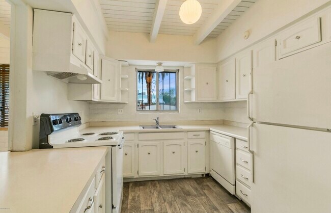 Foto del edificio - 326 N Norris Ave