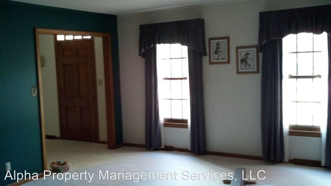 Building Photo - 4 br, 2.5 bath House - 505 S Mitchell St