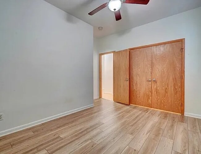 Building Photo - 520 W Olney Rd