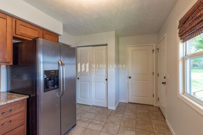 Foto del edificio - Updated Home in Olde Towne Bellevue