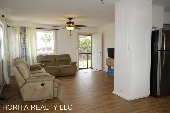 Building Photo - 3 br, 1.5 bath House - 68-238 AU ST.