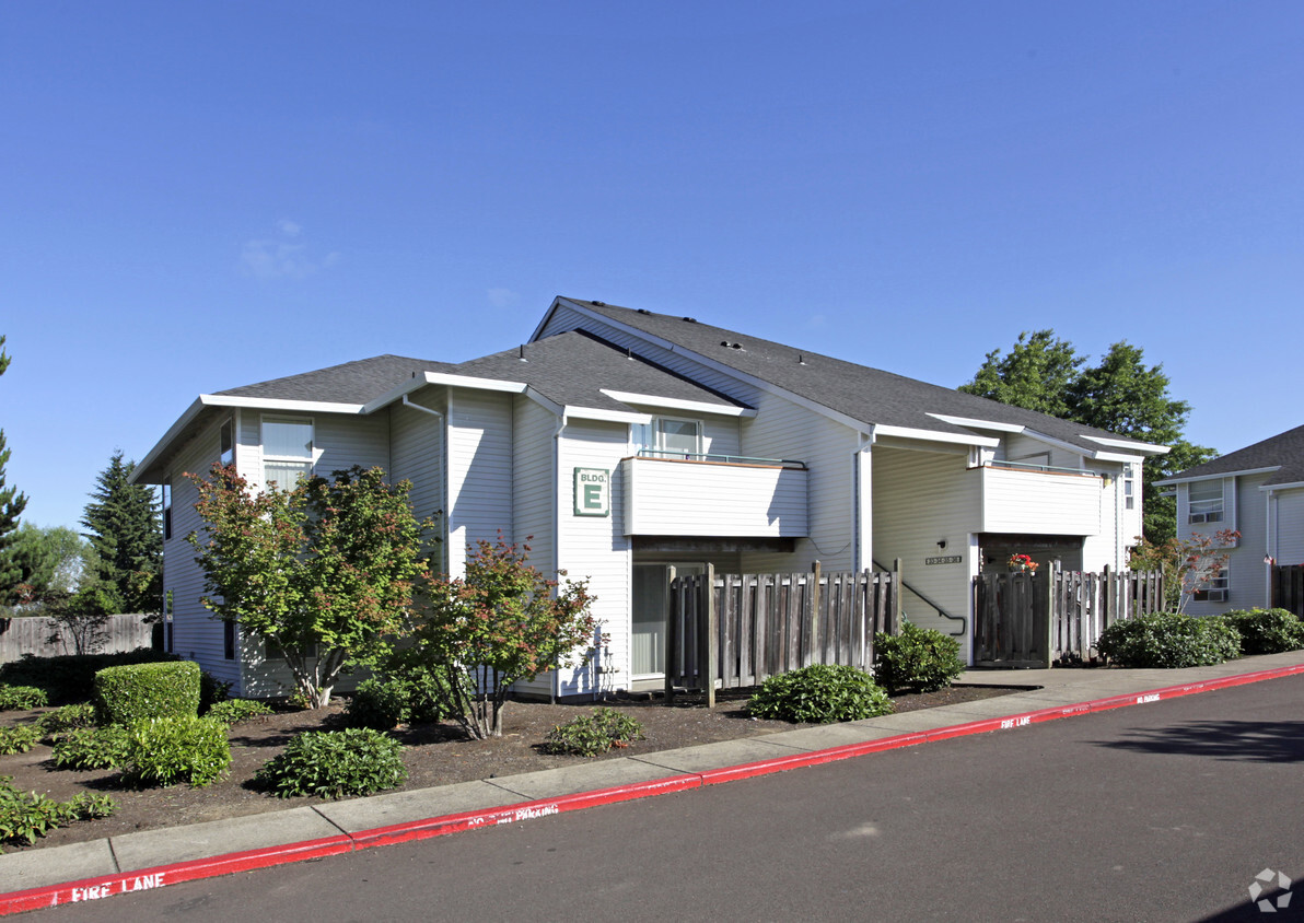 Primary Photo - Minter Bridge Square Apartments