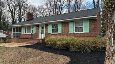 Building Photo - 8834 Old Holly Rd