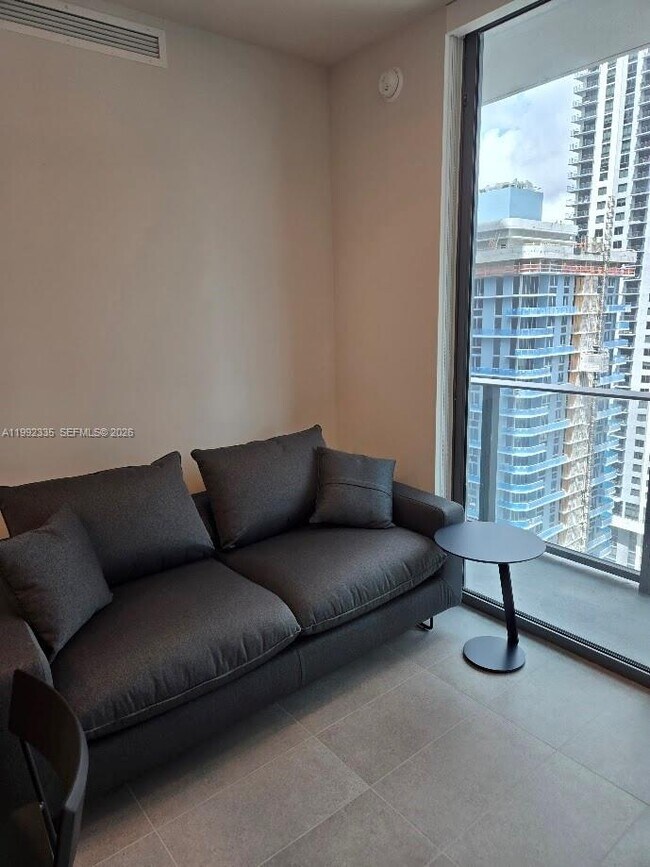 Foto del edificio - 121 NE 5th St