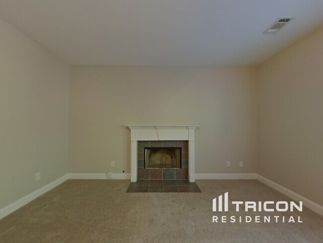 Foto del edificio - 9015 Montclair Hills Dr