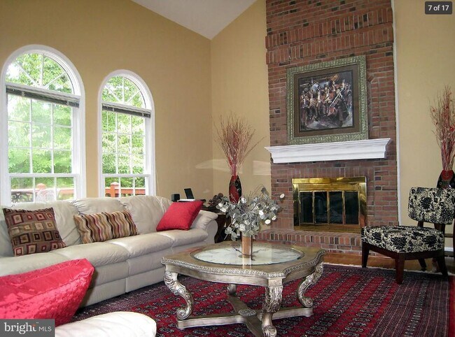 Building Photo - 8670 Chase Glen Cir