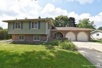 Building Photo - 106 W Kendall Dr