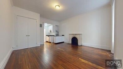 Building Photo - 39 E 65th St