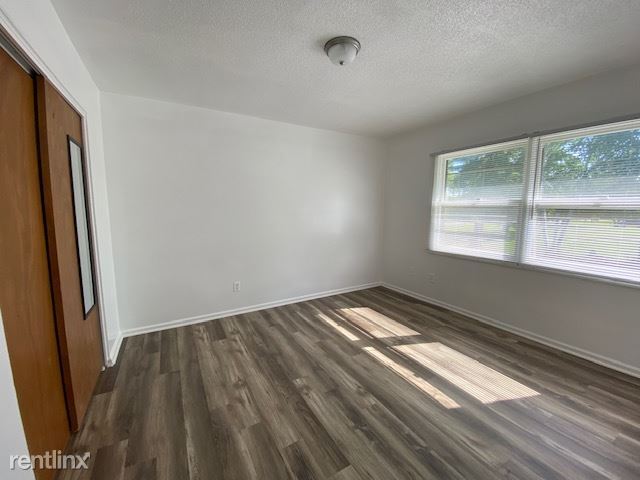 Foto del edificio - 3 br, 1 bath House - 301 W High St