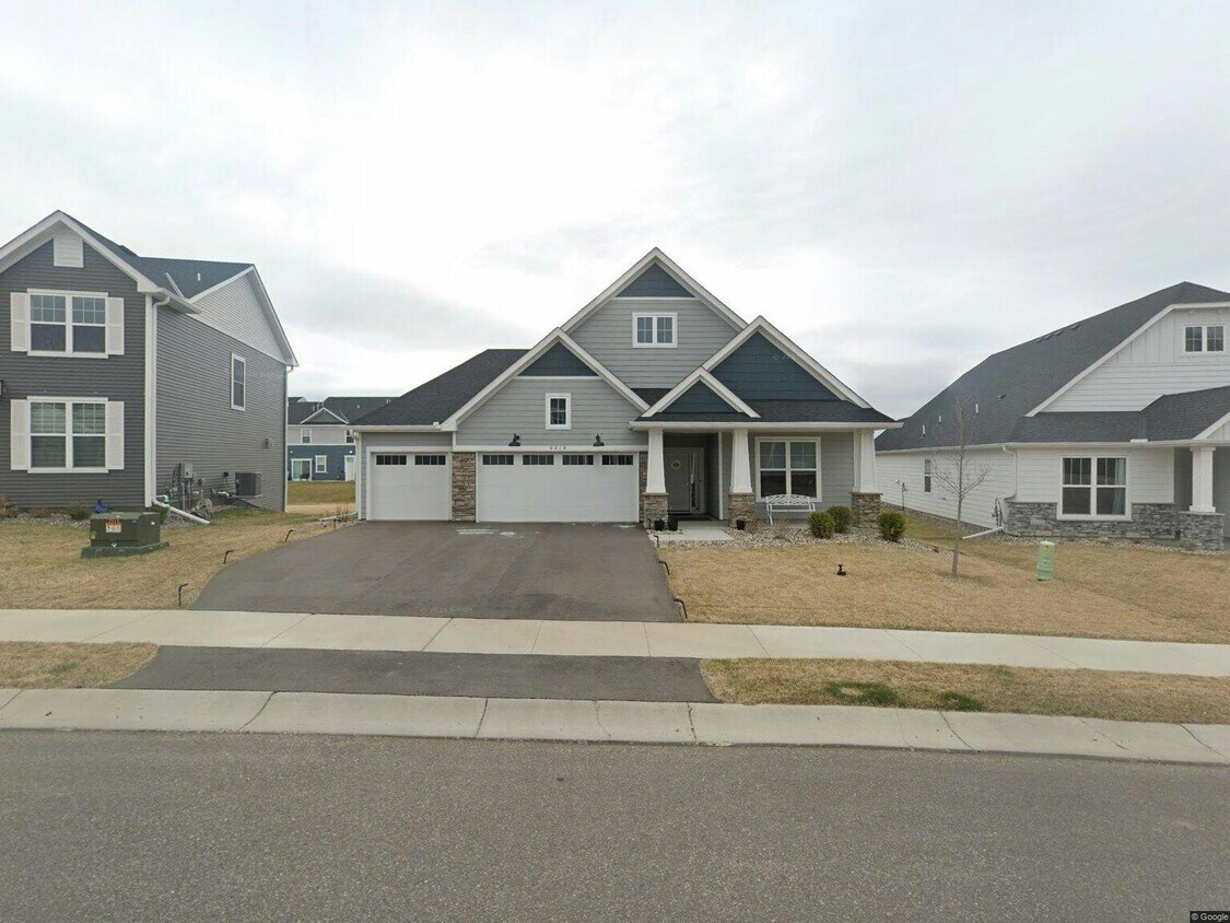 Foto del edificio - 6218 Tamarack Ln