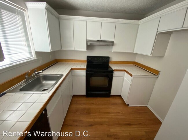 Building Photo - 2 br, 1 bath House - 1933A Villaridge Dr