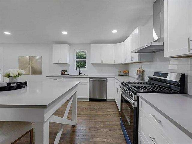 Building Photo - 10913 Joaquin Dr