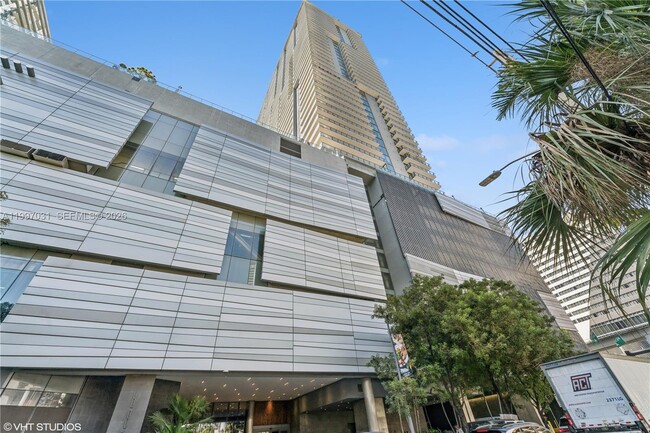 Foto del edificio - 88 SW 7th St