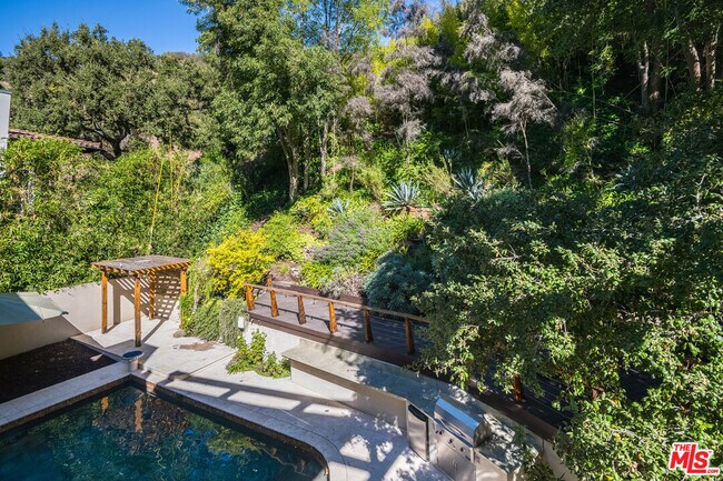 Building Photo - 3600 Mandeville Canyon Rd