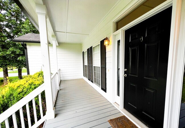 Building Photo - Pfafftown 3 Bedroom, 2 Bathroom Rare Gem i...