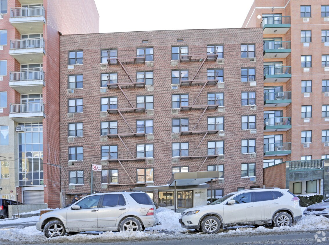 Building Photo - 14224 38th Ave