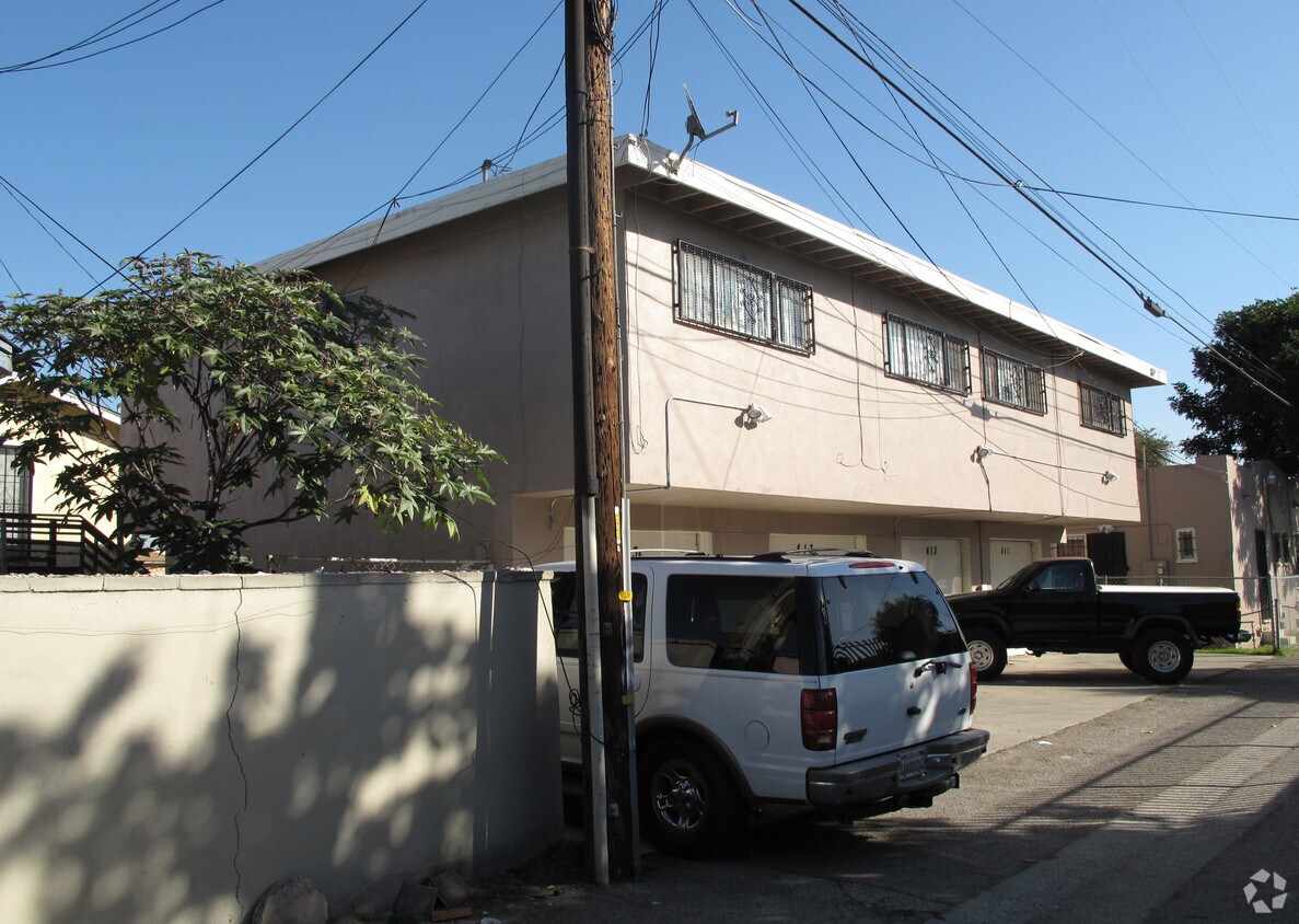 Building Photo - 411 N Spring Ave