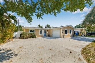 Building Photo - 312 Tallahassee Dr NE