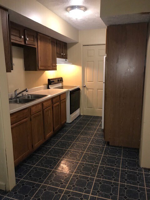 Foto del edificio - 3303 E 42nd St