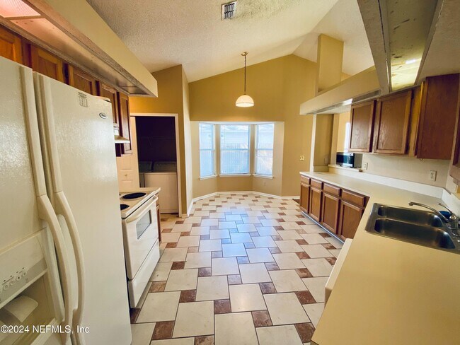 Foto del edificio - 3409 Deerfield Pointe Dr