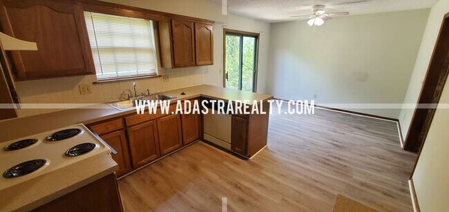 Foto del edificio - Affordable Duplex in Blue Valley School District-Available NOW!!