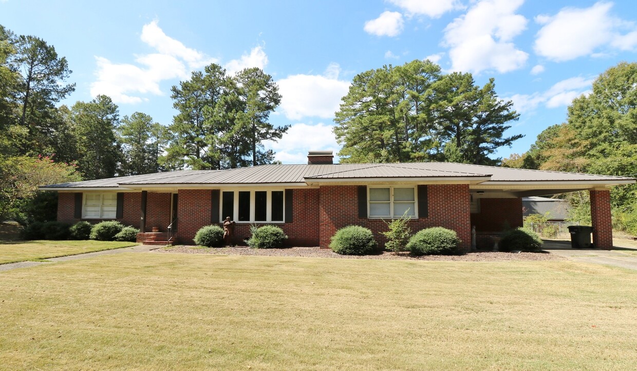 Foto principal - Large Pell City Home