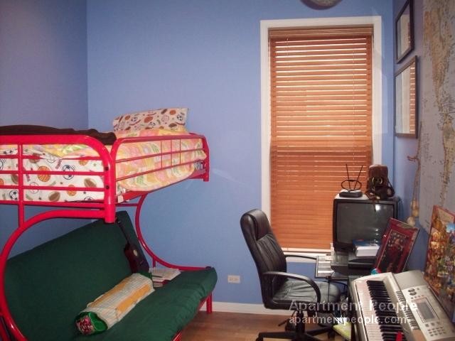 Foto del edificio - entire coach house ukranian village 46151