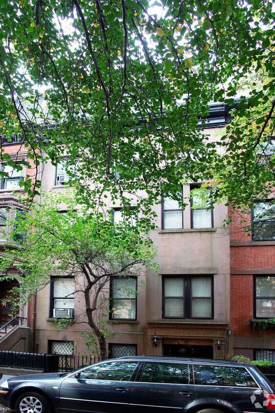 Building Photo - 46 Remsen St