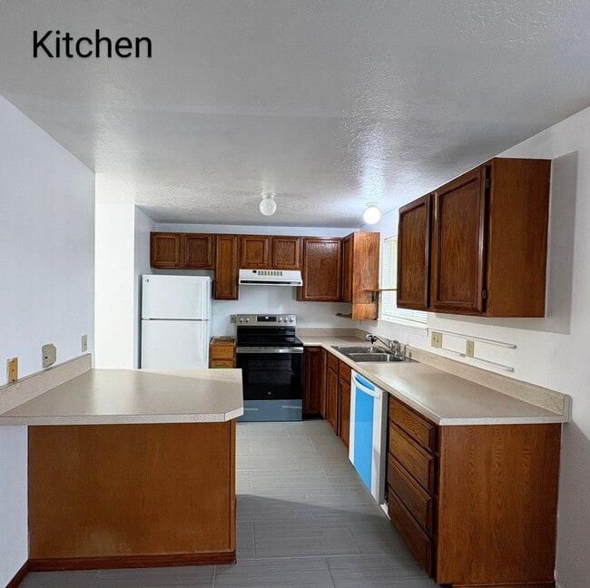 Building Photo - 5711 3rd Ave