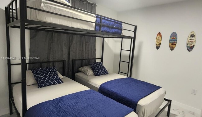 Foto del edificio - 8016 NW 14th Pl