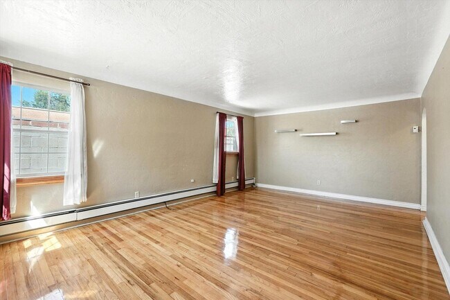 Foto del edificio - 1632 Columbia Dr SE