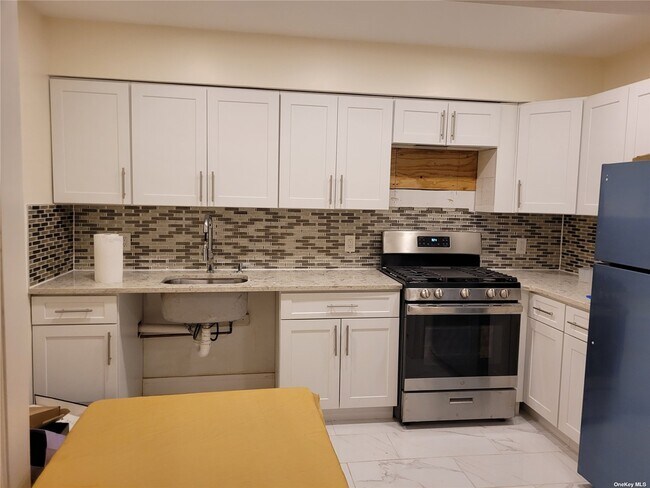 Foto del edificio - 120-17-120-84 84th Ave