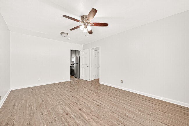 Foto del edificio - 7257 Yoe St