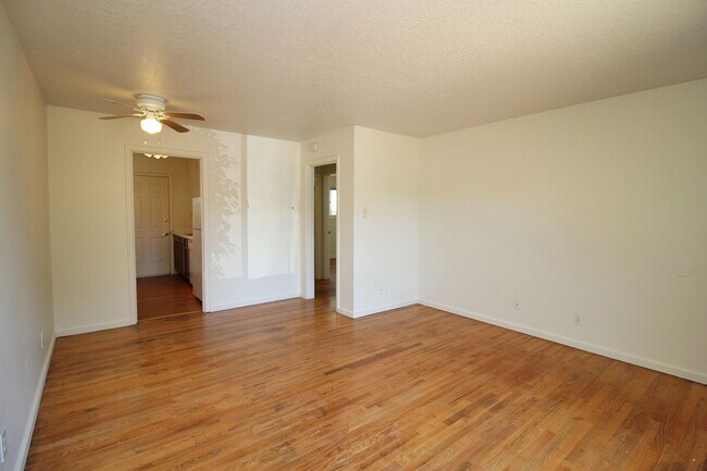 Foto del edificio - 2208-2208 NE 80th Ave