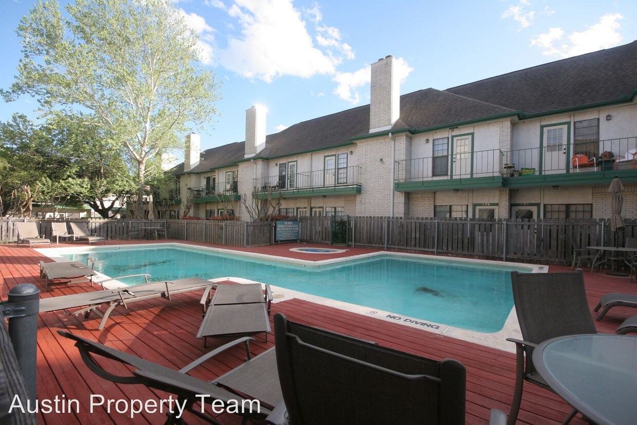 Primary Photo - 1307 Kinney Ave