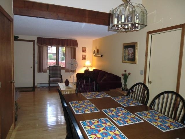 Foto del edificio - 2393 Lake Shore Rd