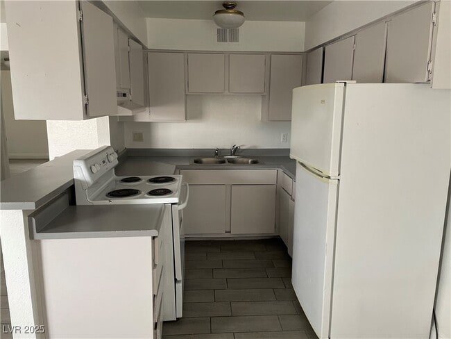 Foto del edificio - 4961 Apollostar Ct