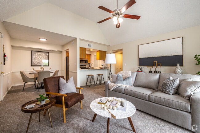 The Riviera II - Living - Hunter's Pointe Apartments